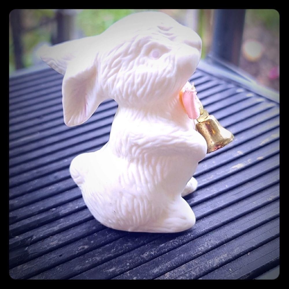 Vintage white porcelain "Thumper"